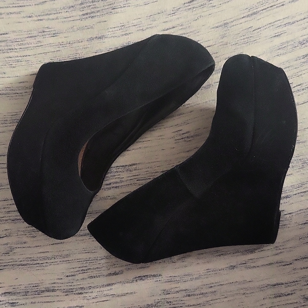 Steve Madden Suede Wedges